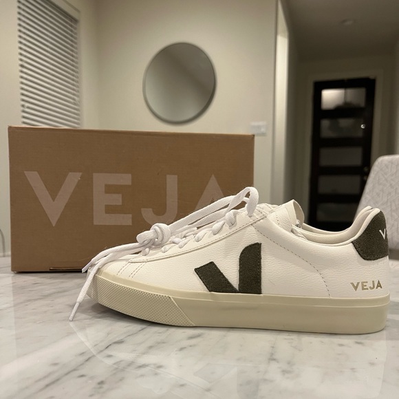 veja campo femme kaki